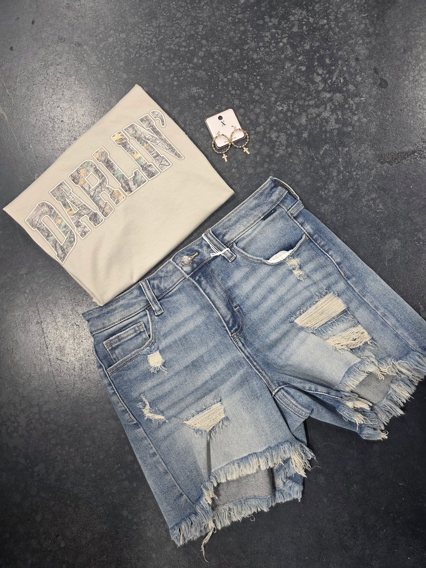 Darlin' Tee