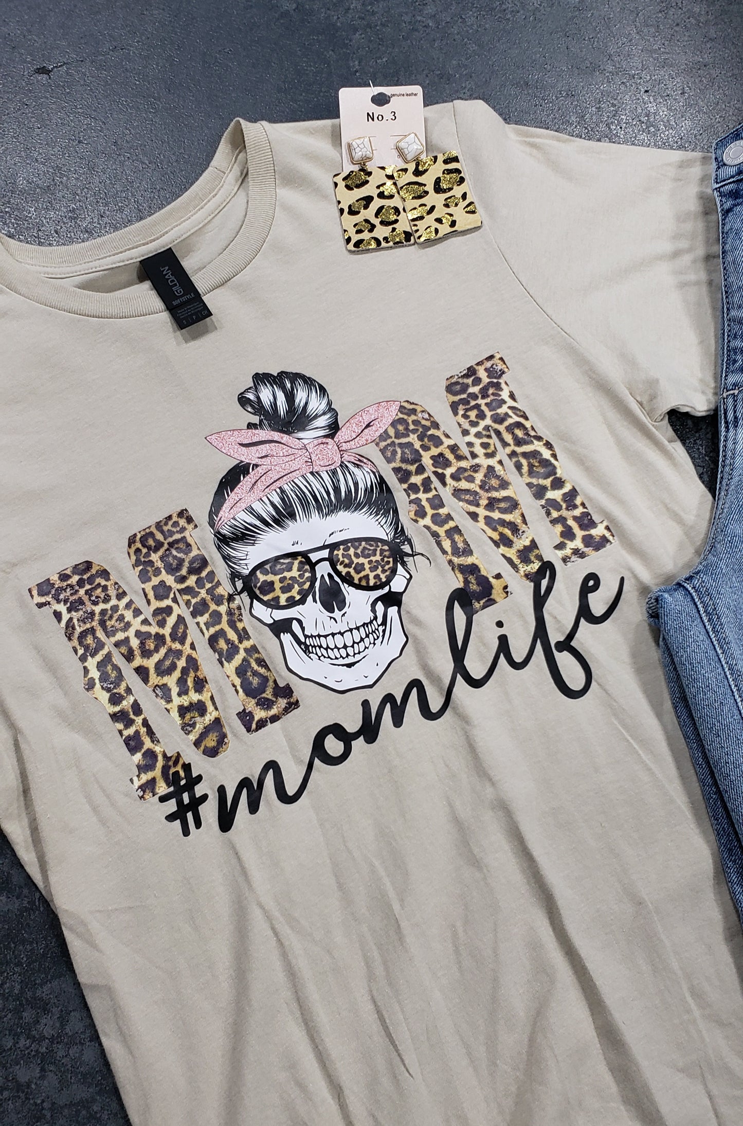 Mom Life Graphic Tee