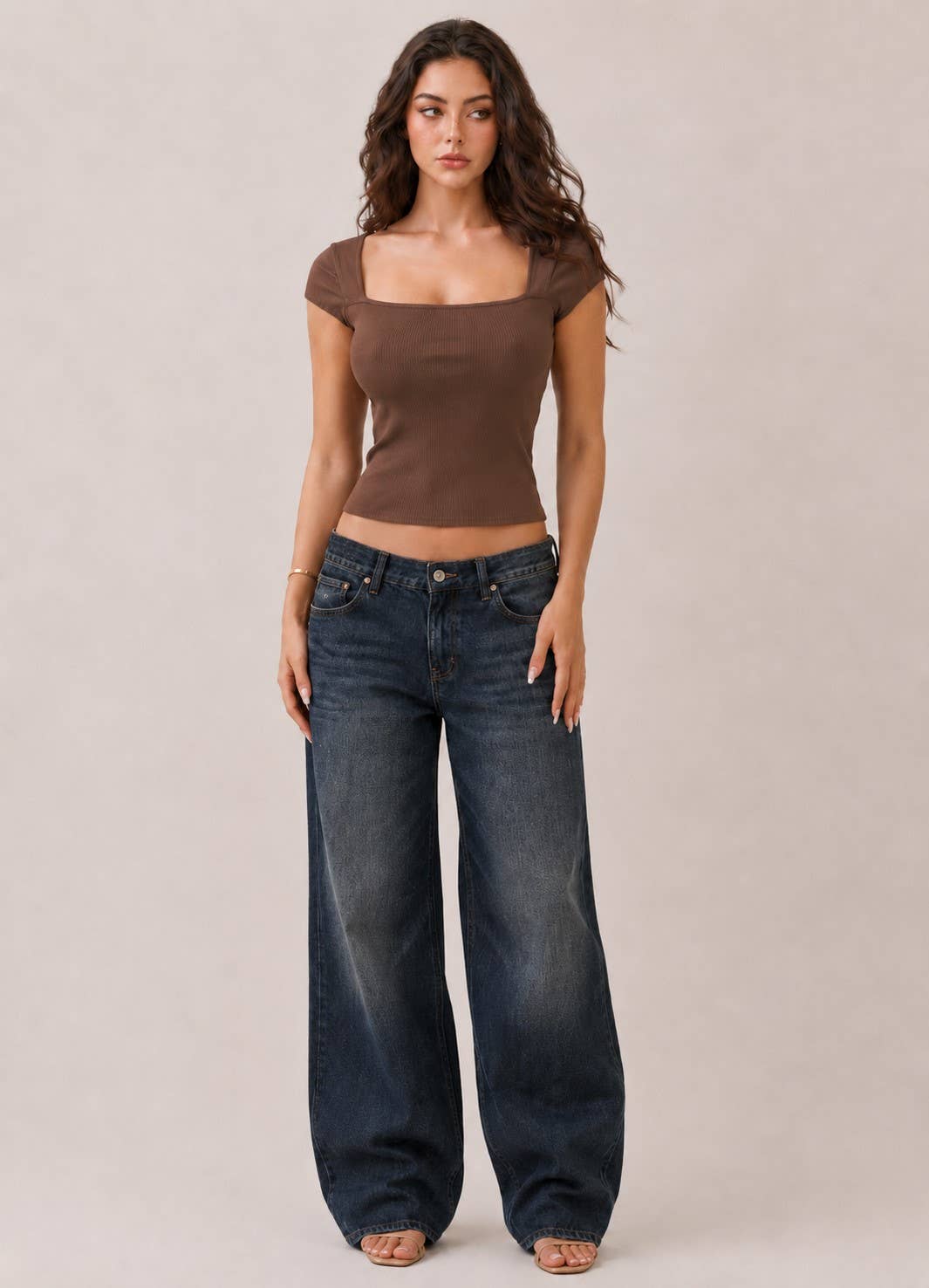 RT52165B - SQUARE NK CAP SLV TOP