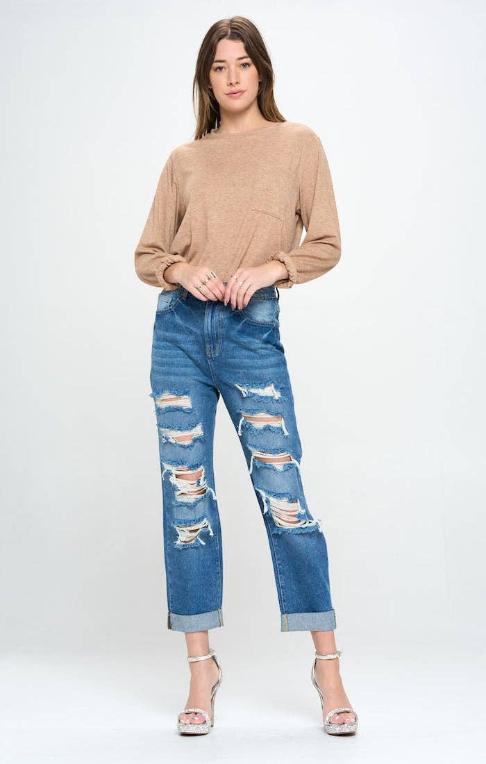 HIGH RISE RIPPED BOYFRIEND JEANS